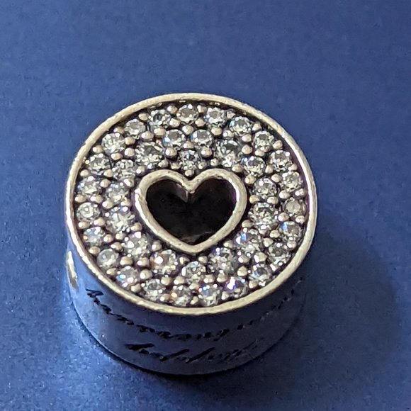 Pandora Pavé and Heart Anniversary Charm - Picture 7 of 10